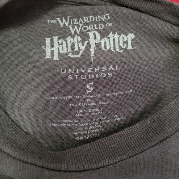 Loyal Hufflepuff Harry Potter Tee - Picture 3 of 3